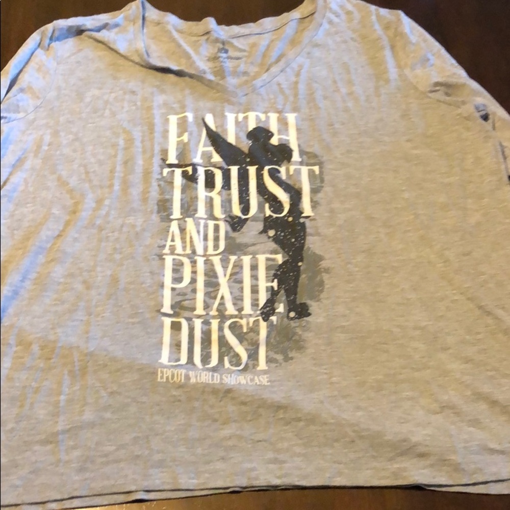 Long sleeve shirt from disney world xxl